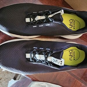 Ryka womens athletic shoes size 9.5